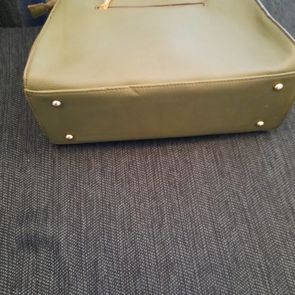 Purse - Picture 3 of 3